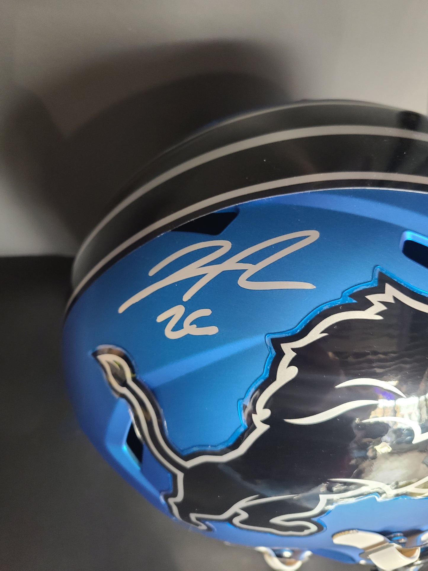 Detroit Lions Jahmyr Gibbs Replica Helmet Fanatics Authenticated Signature