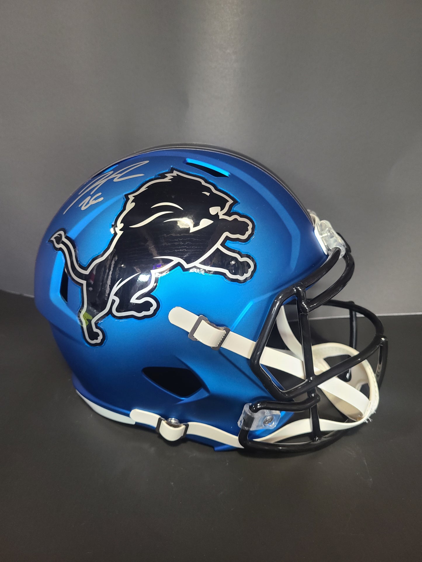 Detroit Lions Jahmyr Gibbs Replica Helmet Fanatics Authenticated Signature