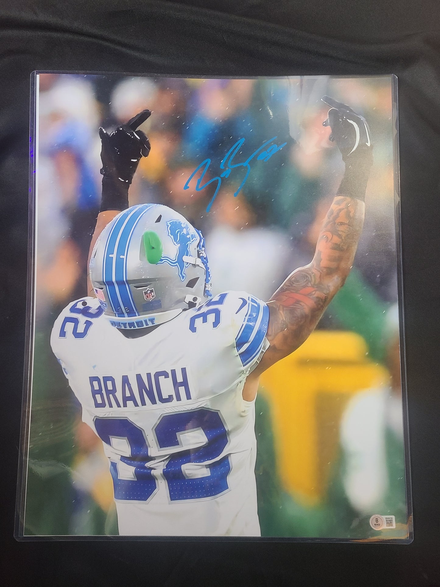Detroit Lions Brian Branch Double Bird 16X20 Vertical Photo Beckett Authenticated Signature