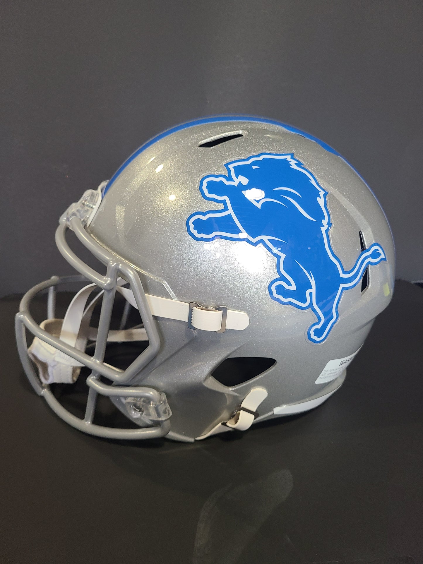 Detroit Lions David Montgomery Replica Helmet Beckett Authenticated Signature