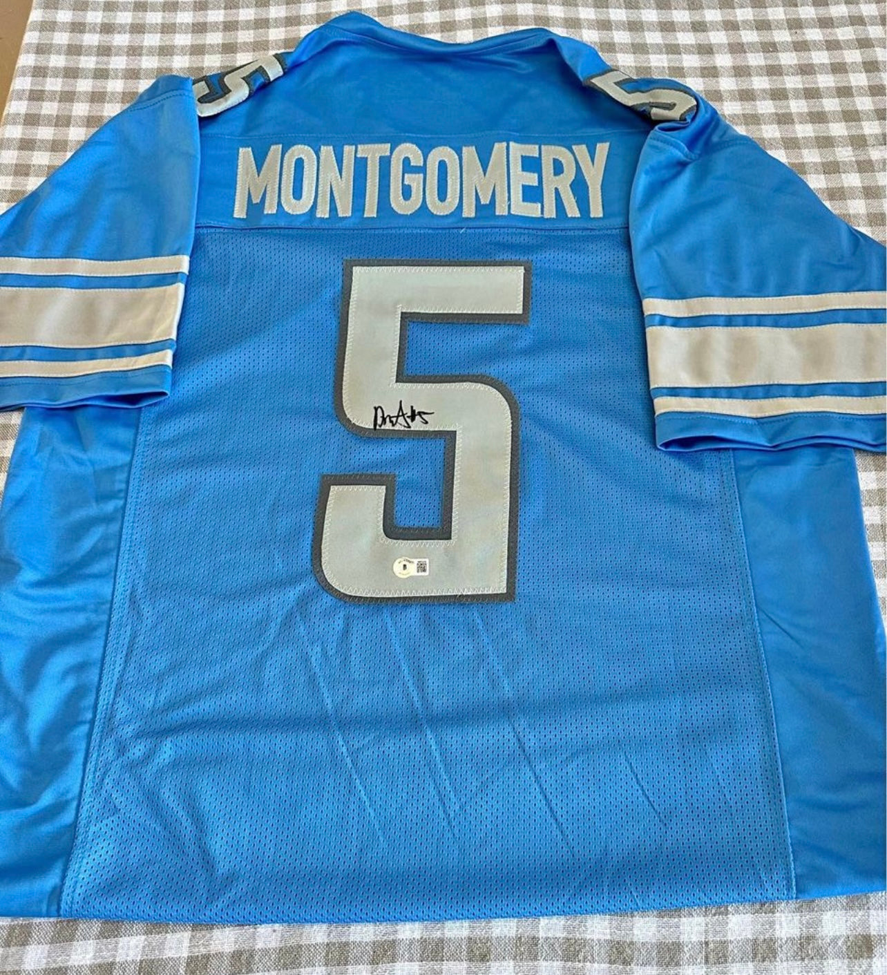 🏈 DAVID MONTGOMERY signed/autographed jersey w/ Beckett COA