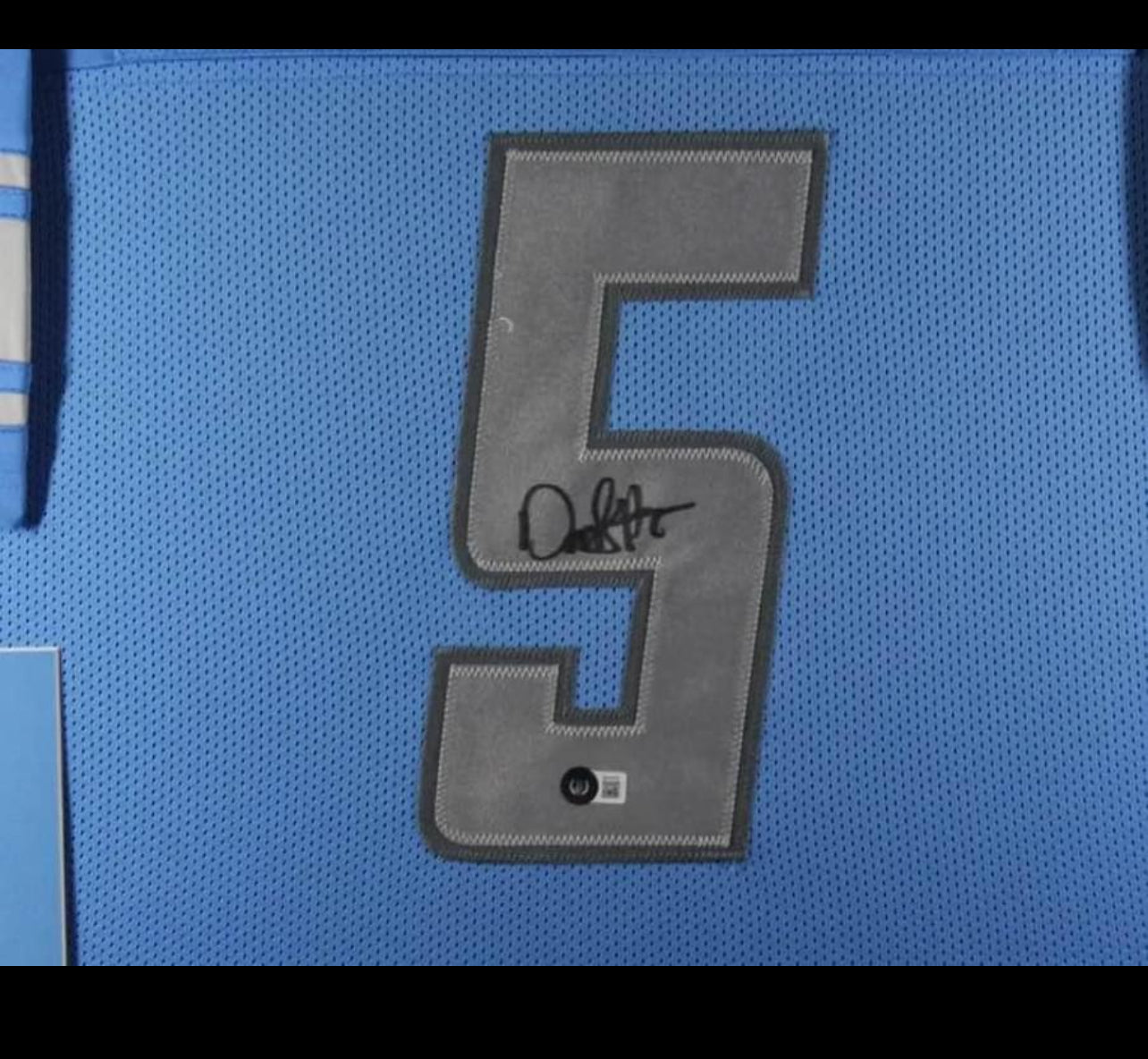 🏈DAVID MONTGOMERY signed and authenticated jersey!!! (Beckett COA)