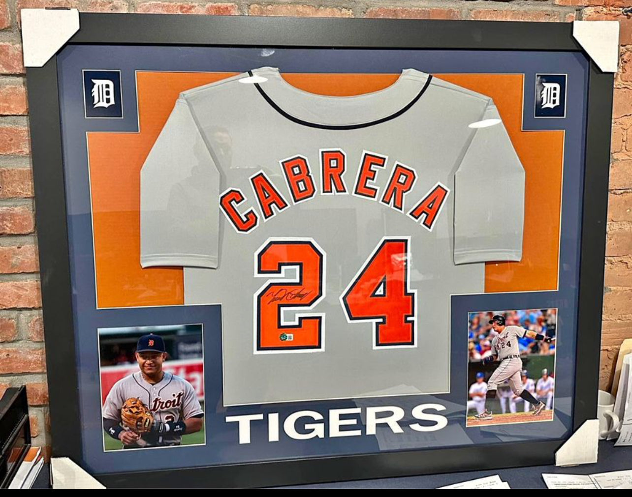 ⚾️MIGUEL CABRERA signed / autographed custom framed jersey!